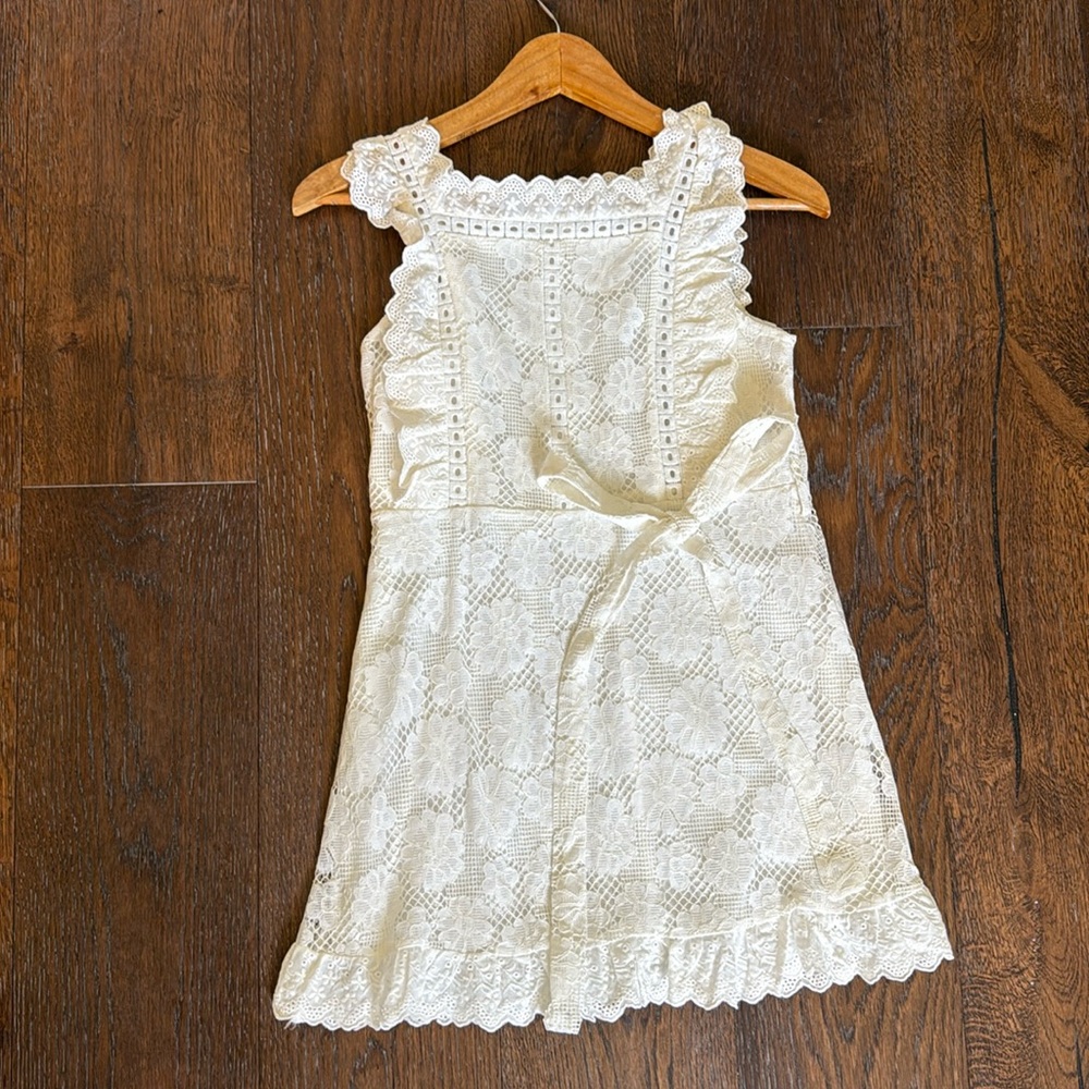 Lined white lace dress with tie belt never worn